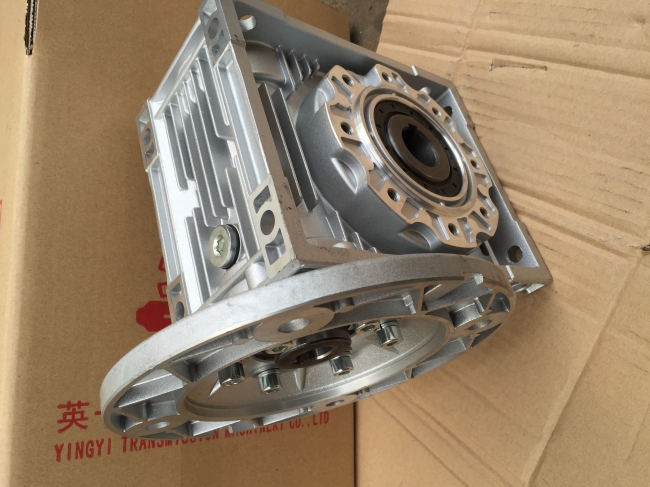 NMRV090 worm gearbox motor reducer export to UAE تصدير مخفض محرك علبة التروس الدودية NMRV090 إلى الإمارات العربية المتحدة