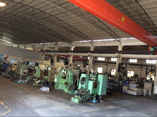 gear hobbing machine(Germany)